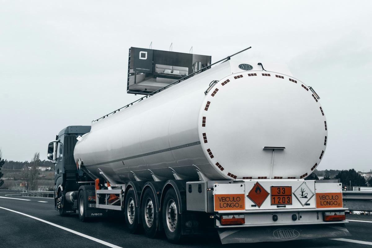oilGasTruck2